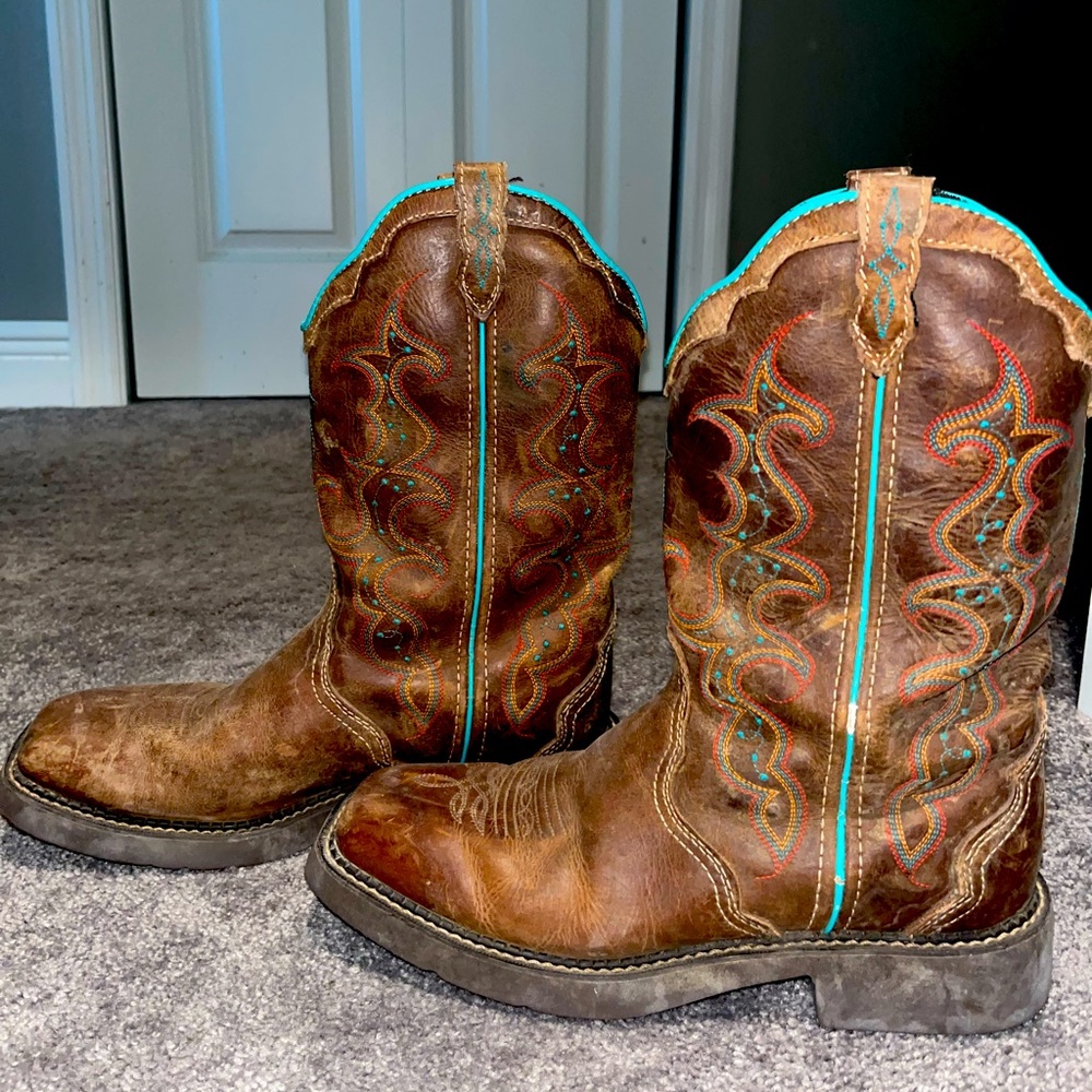 Squared toe boots